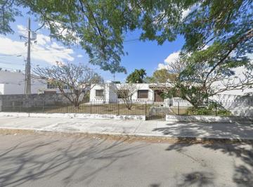 Casa de 3 habitaciones, Mérida · Casa en Esquina Sobre Av