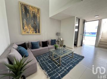 Casa · 145m² · 3 Recámaras · 2 Estacionamientos · Casa en Venta con Recámara en Planta Baja - Santa Mónica Aguascalientes