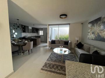 Casa · 180m² · 4 Recámaras · 2 Estacionamientos · Casa en Venta con Recámara en Planta Baja - Santa Mónica Aguascalientes