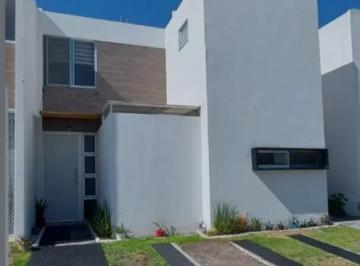 Casa · 137m² · 3 Recámaras · 2 Estacionamientos · Casa en La Vida, Corregidora