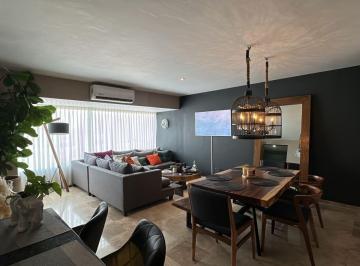 Casa de 4 habitaciones, Zapopan · Casa en Venta Remodelada en Col. Chapalita - Zapopan