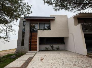 Casa de 4 habitaciones, León · Casa en Venta en La Campiña del Bosque, 4 Recámaras, 400 m²