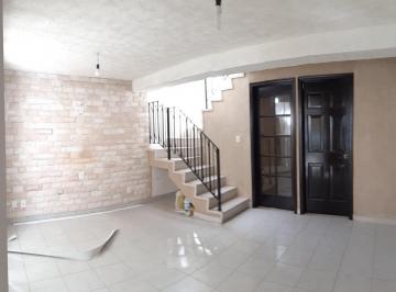Casa en condominio de 3 habitaciones, Toluca · Casa en Venta en Cto. San Carlos Col. Fracc. Hacienda del Valle II