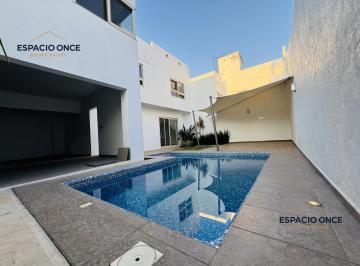 Casa · 400m² · 4 Recámaras · 3 Estacionamientos · Casa en Vista Hermosa