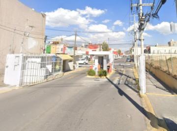 Casa en condominio de 2 habitaciones, Zinacantepec · Casa en Venta en Tercera Cda. de Loma Linda, La Loma I, Zinacantepec