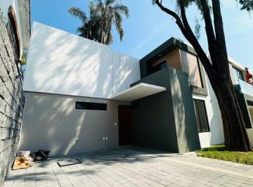 Casa de 3 habitaciones, Cuernavaca · Hermosa Casa en Venta en Calzada de Los Reyes