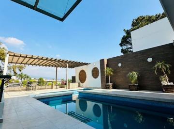 Casa de 4 habitaciones, Cuernavaca · Espectacular Casa en Venta en Lomas de Tzompantle