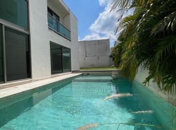 Casa · 325m² · 3 Recámaras · 2 Estacionamientos · Lomas del Sol, Hermosa Casa en Venta de 3 Recámaras, Amplio Jardín con Alberca y Terraza
