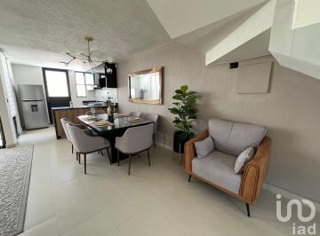 Casa · 123m² · 4 Recámaras · 2 Estacionamientos · Casa en Venta Al Norte de Aguascalientes con Recámara en Planta Baja
