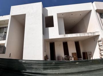 Casa · 230m² · 4 Recámaras · 2 Estacionamientos · Casa en Preventa en Mayorazgo San Diego Leon Gto.