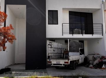 Casa · 230m² · 4 Recámaras · 2 Estacionamientos · Casa en Preventa en Mayorazgo San Diego Leon Gto.