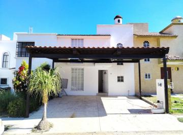Casa de 4 habitaciones, Querétaro · Casa en Venta Lomas de Pasteur, Cerca de Centro Sur, Libramiento Sur Poniente