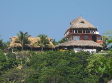 Casa de 3 habitaciones, San Pedro Pochutla · Se Vende Casa de 3 Niveles en Zipolite con Vistas Al Mar