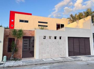 Casa de 3 habitaciones, Mérida · Casa Semiamueblada en Renta en Francisco de Montejo