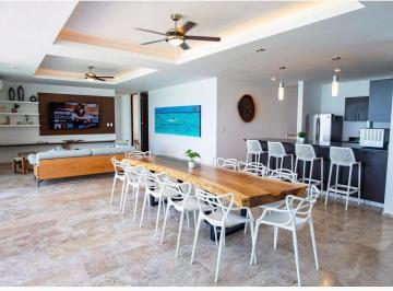 Departamento · 380m² · 5 Recámaras · 2 Estacionamientos · Pen - Thouse en Venta Amueblado en Torre Marola Chicxulub Puerto.