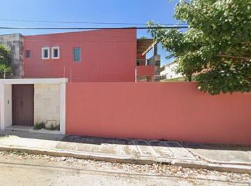 Casa de 5 habitaciones, Mérida · Casa con 5 Dorm. y 380 m² Superficie de Terreno en Venta, Altabrisa