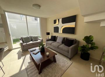 Casa · 108m² · 4 Recámaras · 2 Estacionamientos · Casa en Venta Cerca de Salida a Zacatecas y Cc. Altaria - Recámara en Planta Baja