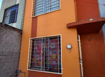 Casa de 2 habitaciones, Tlajomulco de Zúñiga · Venta Casa en Colinas del Roble Tlajomulco