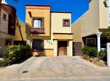 Casa de 4 habitaciones, Chihuahua · Casa en Venta Santa Clara Cerca Uach