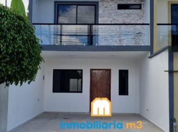 Casa de 3 habitaciones, Córdoba · Venta de Casa en Av Los Pinos, Córdoba