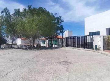 Casa · 282m² · 3 Recámaras · 4 Estacionamientos · Casa en Milenio III, Querétaro