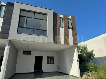 Casa · 274m² · 3 Recámaras · 2 Estacionamientos · Casa en Venta en Altares Residencial