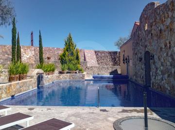 Casa · 375m² · 3 Recámaras · 2 Estacionamientos · Casa en Venta en San Miguel de Allende Centro