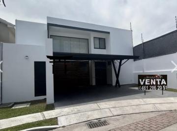 Casa de 3 habitaciones, Celaya · Casa en Venta Fraccionamiento Riveras del Campestre Celaya