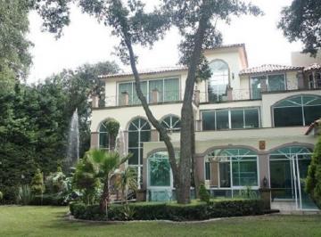 Casa · 1850m² · 4 Recámaras · 10 Estacionamientos · Casa en Venta en Condado de Sayavedra - (4)