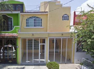 Casa de 3 habitaciones, Guadalajara · Venta de Casa en Circunvalación Oblatos, Gdl
