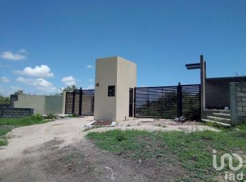 Terreno / Lote · 400m² · Venta de Terrenos de Uso Residencial en El Fraccionamiento Joyas de Tlayacapan