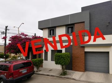 Casa de 3 habitaciones, Tijuana · Venta de Casa en Volcánfraccionamiento Lomas Altas 3er Sectorsanta Catarina, Nuevo Leon