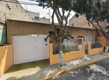 Casa de 2 habitaciones, Coyoacán · Venta de Casa en Copilco El Alto, Coyoacán. Cdmx