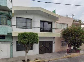 Casa de 4 habitaciones, Iztapalapa · Venta de Casa en Escuadrón 201, Iztapalapa, Cdmx