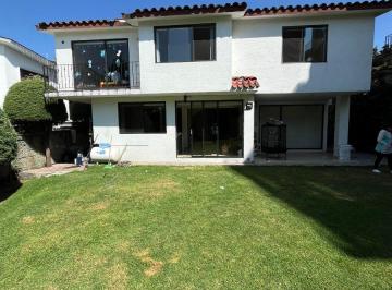 ENAMÓRESE DE ESTA BELLA Y CONFORTABLE RESIDENCIA CON UAN DISTRIBUCIÓN MUY FUNCIO · Casa en Venta Cerca del Club en Condado de Sayavedra
