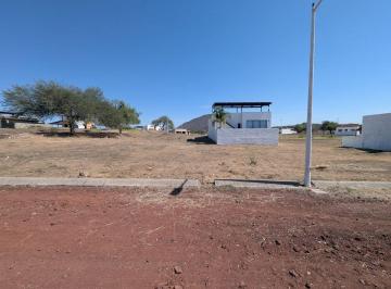 Casa · 179m² · Terreno en Venta en Ribera de Lago, Acatlán de Juárez. (Presa Valencia)