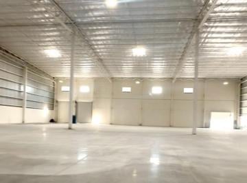 Bodega comercial · 2100m² · 11 Estacionamientos · Bodega Industrial - Zona Industrial
