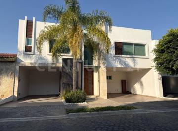 Casa · 430m² · 3 Recámaras · 3 Estacionamientos · Casa en Venta La Isla Lomas de Angelópolis