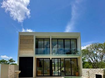 Casa de 4 habitaciones, Mérida · Venta Casa en Altozano