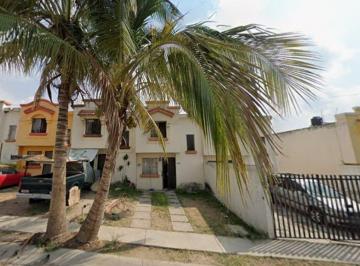 Casa de 2 habitaciones, Tonalá · Casa en Venta Río San Fernando, Urbi Villa del Río, Coyula Jalisco Recuperación Bancaria