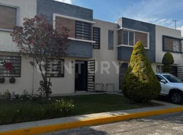 Casa en condominio · 71m² · 2 Recámaras · 1 Estacionamiento · Casa Dentro de Fraccionamiento Rodeado de Parques Privacidad y Seguridad
