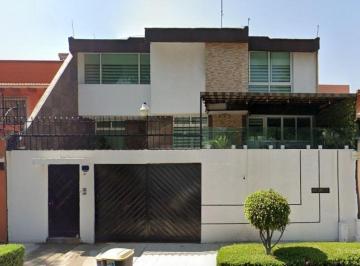 Casa de 4 habitaciones, Coyoacán · Venta de Casa en La Colonia Taxqueña en Coyoacan en La Ciudad de Mexico