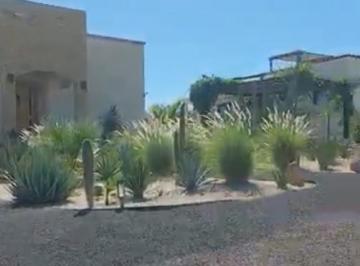 Casa · 210m² · 3 Recámaras · 3 Estacionamientos · Casa en Privada Residencial en El Centenario de La Paz