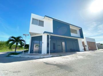 Casa · 353m² · 4 Recámaras · 3 Estacionamientos · Casa en Venta Ubicada en Real Montejo