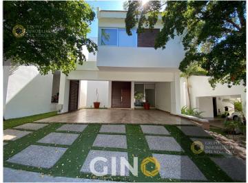 Casa · 200m² · 3 Recámaras · 2 Estacionamientos · Casa en Venta en La Primavera Culiacán