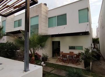 Casa en Venta de 3 habitaciones Oaxtepec Centro · Casa con 218 m² Superficie de Terreno, 3 Recámaras en Venta en Oaxtepec Centro