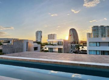 Casa · 800m² · 4 Recámaras · 6 Estacionamientos · Casa en Marina Puerto Cancun