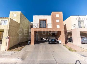 Casa · 171m² · 3 Recámaras · 2 Estacionamientos · Casa en Venta en Fraccionamiento Jardines de La Mancha en Chihuahua, Chih.