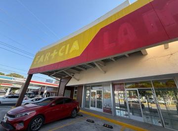 Local comercial · 354m² · 9 Estacionamientos · Local Renta Av (Ladrón de Guevara) $130,000