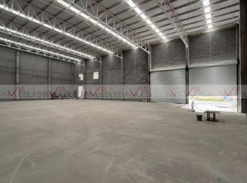 Nave industrial · 1014m² · 1 Recámara · 3 Estacionamientos · Nave Industrial en Renta en Santa Catarina